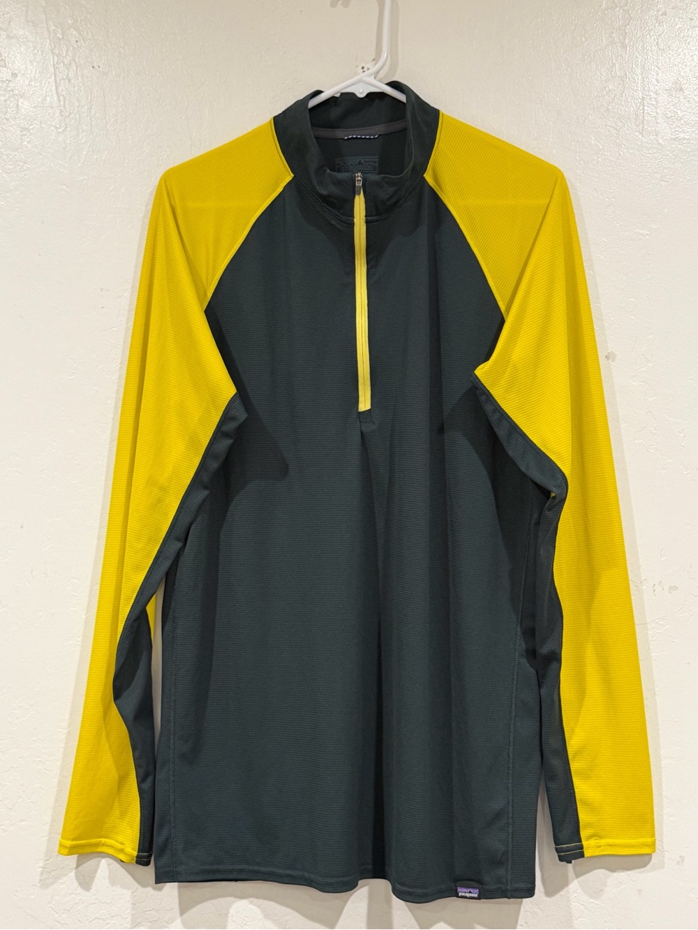 Patagonia Capilene Lightweight 1/4 Zip Shirt Mens XL Green Yellow LS Baselayer - Picture 2 of 8